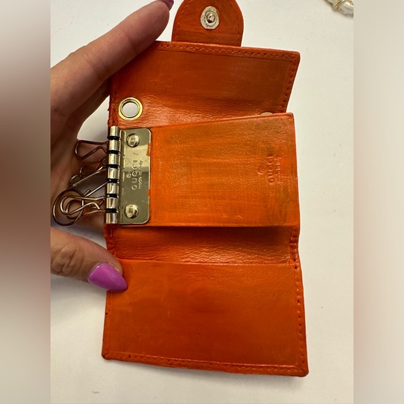 💯 GUCCI Heart Orange Trim Tan Monogram 6-Key Walle on offmarket mini bag w/ aut - Picture 5 of 13
